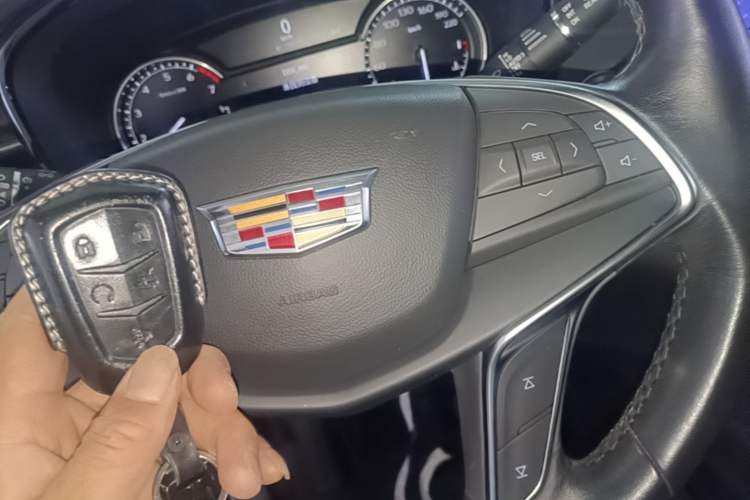 Used Cadillac XT5 2023 2.0T Two-Wheel-Drive Fashion Edition Vehicle Key