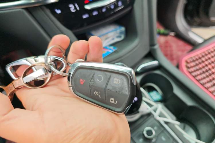 Used Cadillac XT5 2023 2.0T Two-Wheel-Drive Fashion Edition Vehicle Key