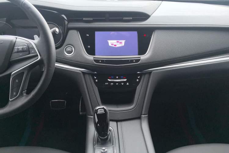 Used Cadillac XT5 2023 2.0T Four-Wheel Drive Prestige Version (Ultimate Edition) Audio And AC Panel