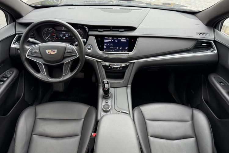 Used Cadillac XT5 2023 2.0T Two-Wheel-Drive Fashion Edition Audio And AC Panel