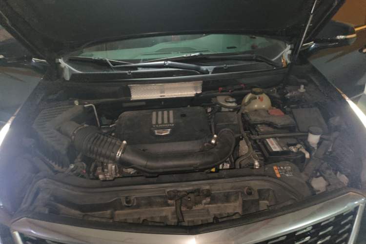 Used Cadillac XT5 2023 2.0T Two-Wheel-Drive Fashion Edition Engine Bay