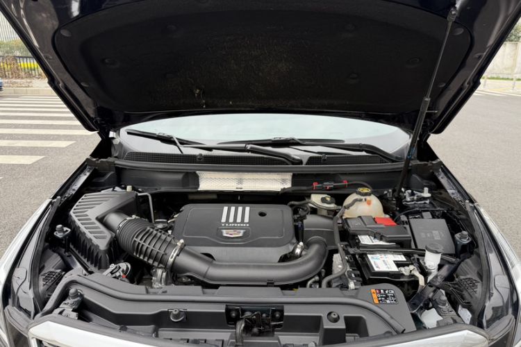 Used Cadillac XT5 2023 2.0T Two-Wheel-Drive Fashion Edition Engine Bay