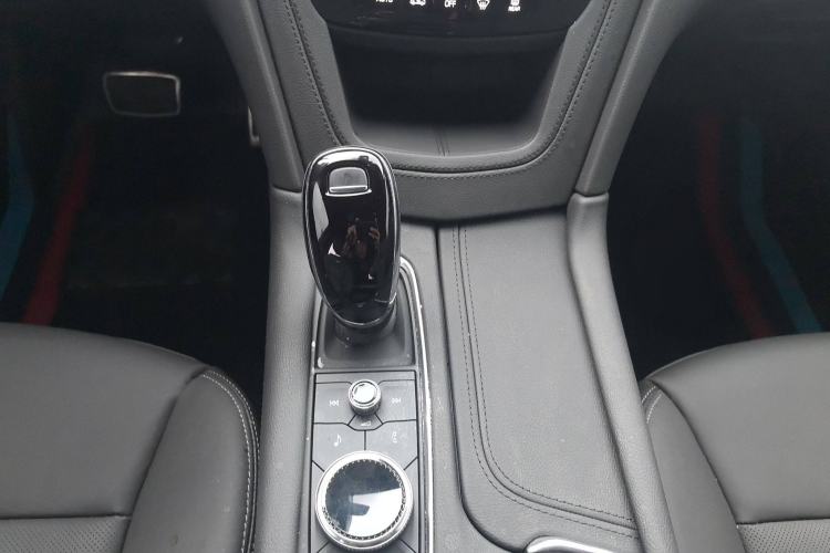 Used Cadillac XT5 2023 2.0T Four-Wheel Drive Prestige Version (Ultimate Edition) Gear Lever
