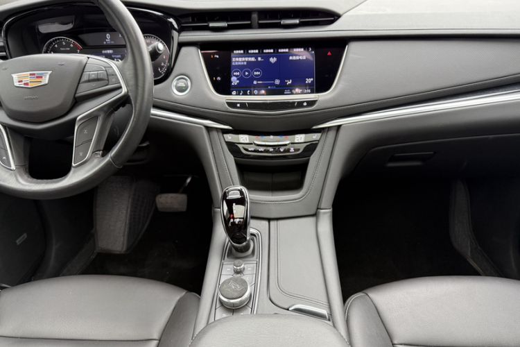 Used Cadillac XT5 2023 2.0T Two-Wheel-Drive Fashion Edition Gear Lever