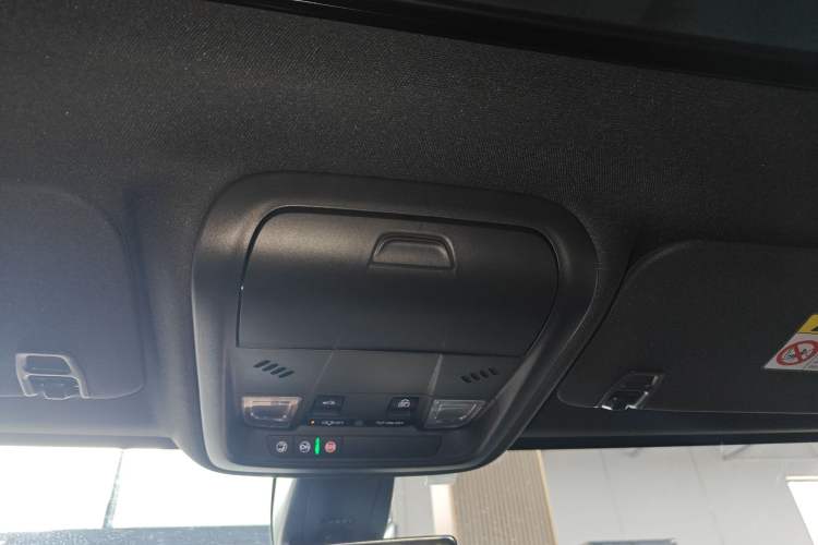 Used Cadillac XT5 2023 2.0T Four-Wheel Drive Prestige Version (Ultimate Edition) Headliner