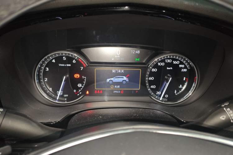 Used Cadillac XT5 2023 2.0T Two-Wheel-Drive Fashion Edition Instrument Cluster