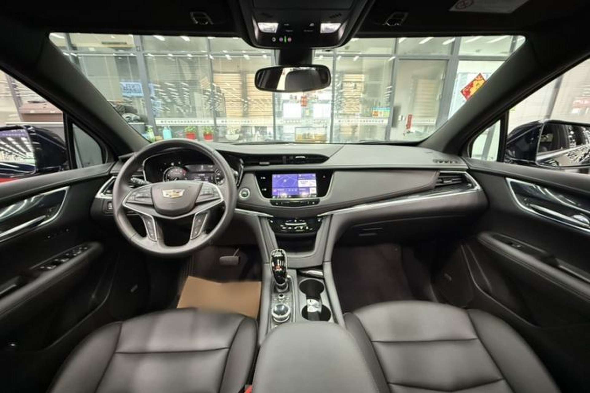Used Cadillac XT5 2023 2.0T Two-Wheel-Drive Fashion Edition Interior 3