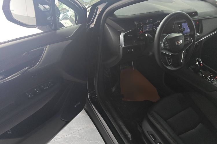 Used Cadillac XT5 2023 2.0T Four-Wheel Drive Prestige Version (Ultimate Edition) Interior 3