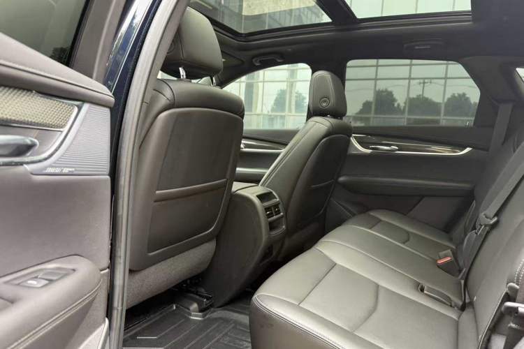 Used Cadillac XT5 2023 2.0T Four-Wheel Drive Prestige Version (Ultimate Edition) Interior 7