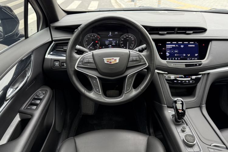 Used Cadillac XT5 2023 2.0T Two-Wheel-Drive Fashion Edition Interior 7