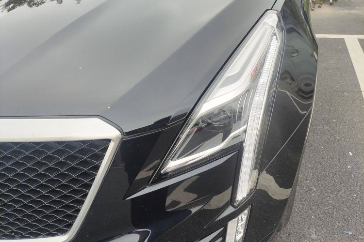 Used Cadillac XT5 2023 2.0T Four-Wheel Drive Prestige Version (Ultimate Edition) Left Front Headlight