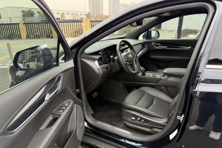 Used Cadillac XT5 2023 2.0T Two-Wheel-Drive Fashion Edition Left Front Seat