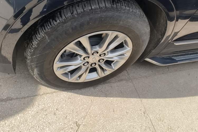 Used Cadillac XT5 2023 2.0T Two-Wheel-Drive Fashion Edition Left Front Wheel Hub