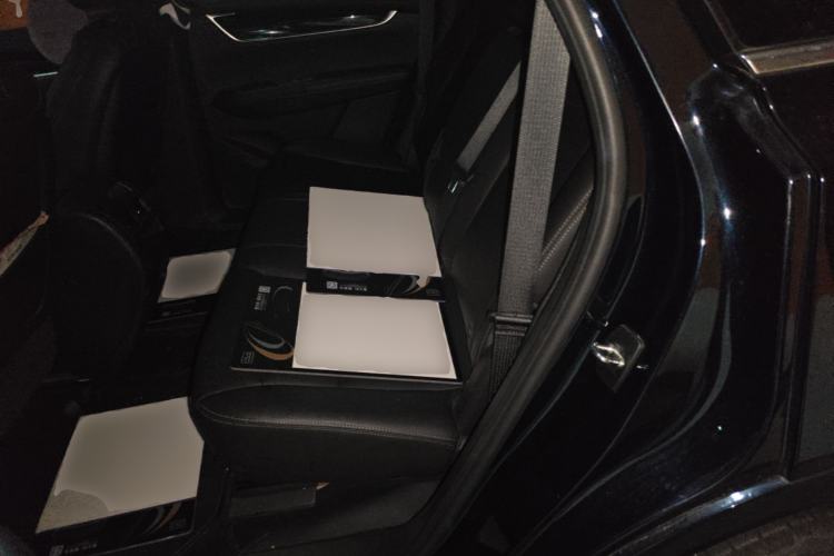 Used Cadillac XT5 2023 2.0T Two-Wheel-Drive Fashion Edition Left Rear Seat