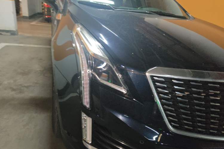 Used Cadillac XT5 2023 2.0T Two-Wheel-Drive Fashion Edition Right Front Headlight