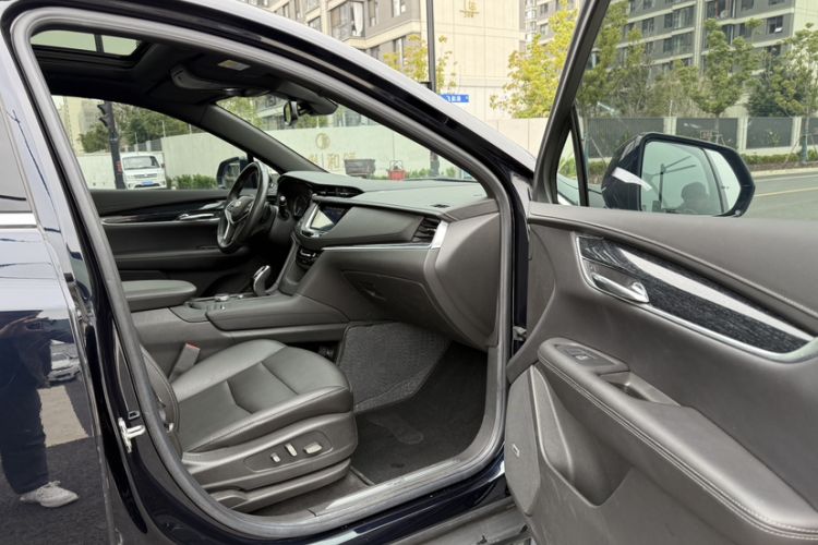 Used Cadillac XT5 2023 2.0T Two-Wheel-Drive Fashion Edition Right Front Seat