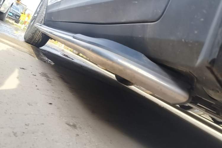 Used Cadillac XT5 2023 2.0T Two-Wheel-Drive Fashion Edition Right Side Sill