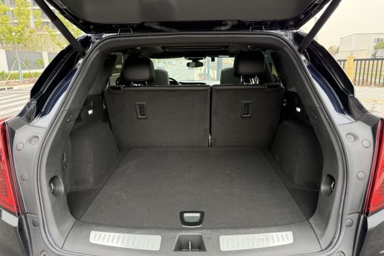 Used Cadillac XT5 2023 2.0T Two-Wheel-Drive Fashion Edition Trunk