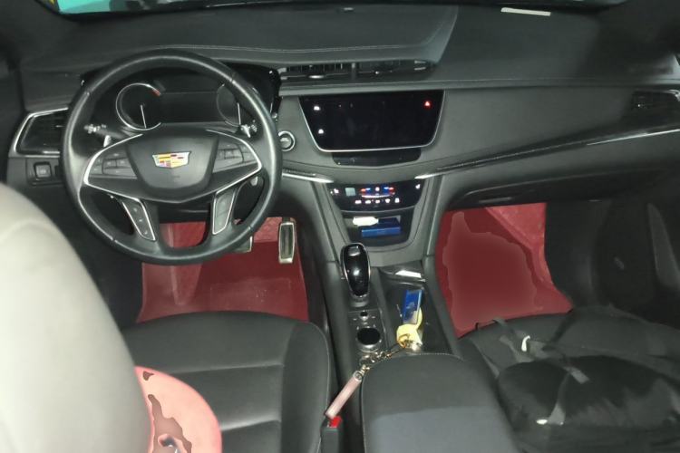 Used Cadillac XT5 2023 2.0T Four-Wheel Drive Prestige Version (Ultimate Edition) Center Console