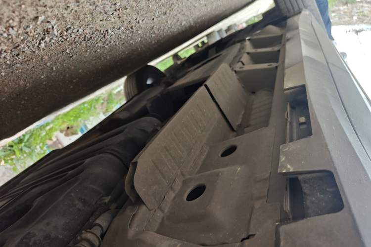 Used Cadillac XT5 2023 2.0T Two-Wheel-Drive Fashion Edition Chassis Rear Left