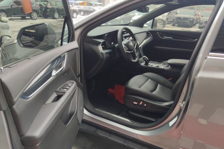 Used Cadillac XT5 2023 2.0T Two-Wheel-Drive Fashion Edition Driver Seat