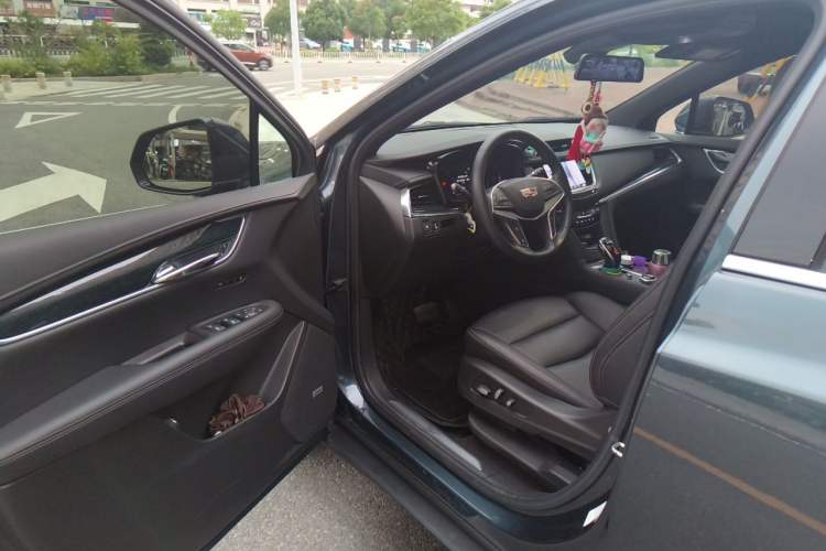 Used Cadillac XT5 2023 2.0T Two-Wheel-Drive Fashion Edition Driver Seat
