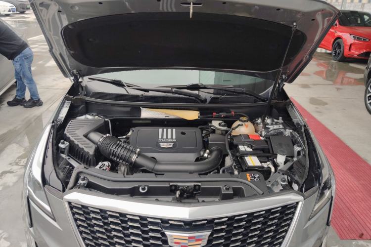 Used Cadillac XT5 2023 2.0T Two-Wheel-Drive Fashion Edition Engine Bay