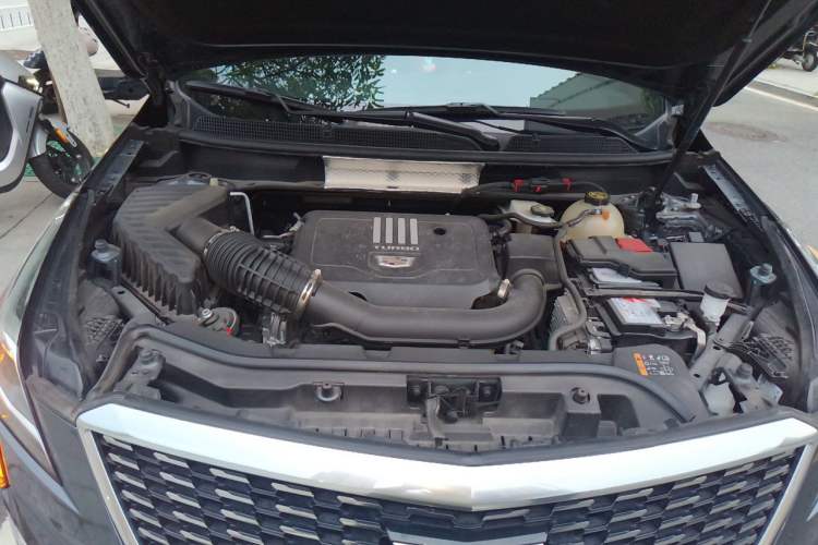 Used Cadillac XT5 2023 2.0T Two-Wheel-Drive Fashion Edition Engine Bay