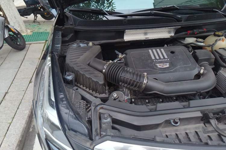 Used Cadillac XT5 2023 2.0T Two-Wheel-Drive Fashion Edition Engine Bay Right