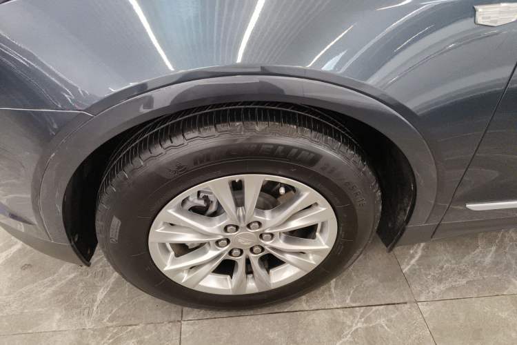 Used Cadillac XT5 2023 2.0T Two-Wheel-Drive Fashion Edition Left Front Wheel Hub