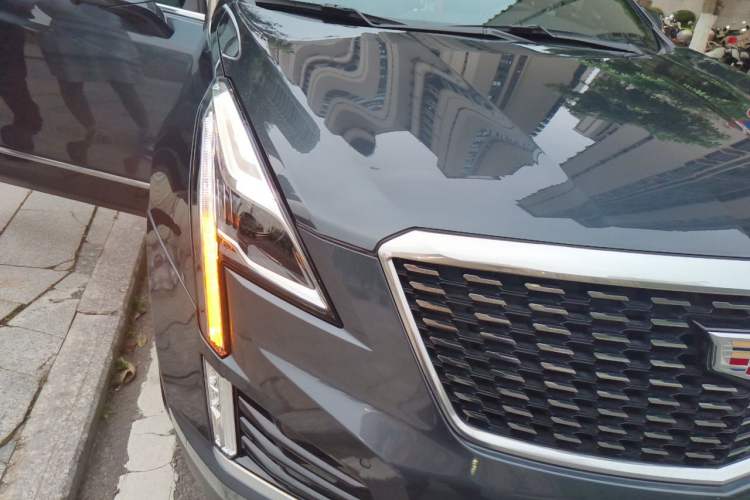 Used Cadillac XT5 2023 2.0T Two-Wheel-Drive Fashion Edition Right Front Headlight