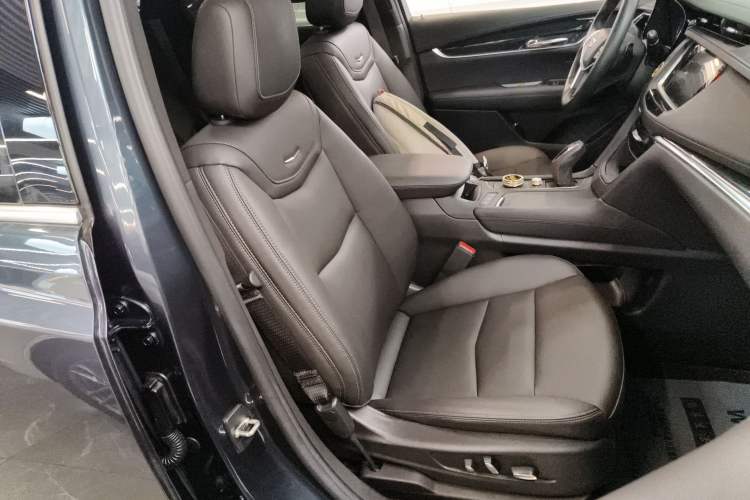 Used Cadillac XT5 2023 2.0T Two-Wheel-Drive Fashion Edition Right Front Seat
