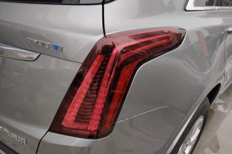Used Cadillac XT5 2023 2.0T Two-Wheel-Drive Fashion Edition Right Rear Taillight