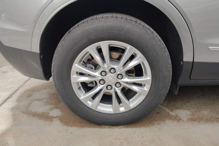 Used Cadillac XT5 2023 2.0T Two-Wheel-Drive Fashion Edition Right Rear Wheel Hub