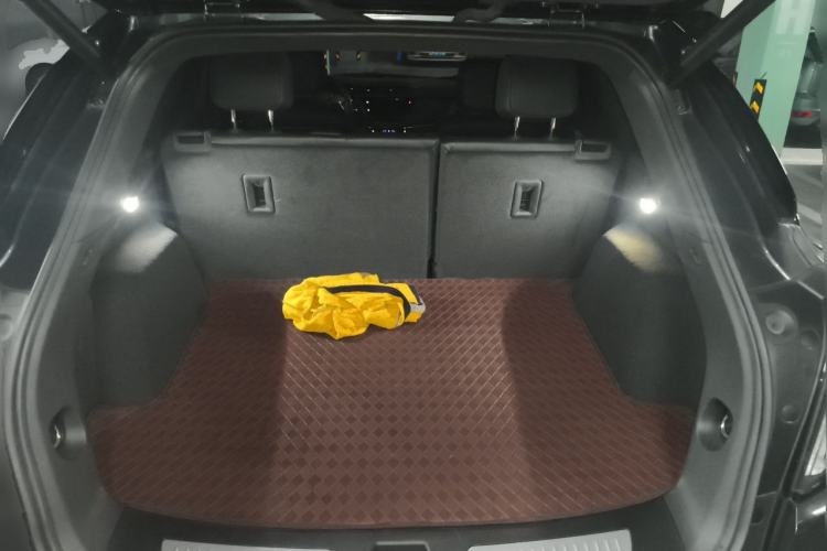 Used Cadillac XT5 2023 2.0T Four-Wheel Drive Prestige Version (Ultimate Edition) Trunk