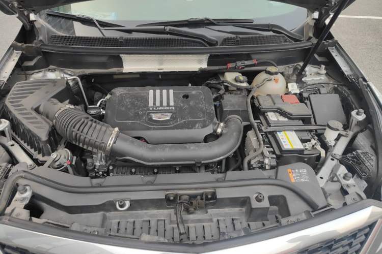 Used Cadillac XT5 2023 2.0T Two-Wheel-Drive Fashion Edition Engine Bay