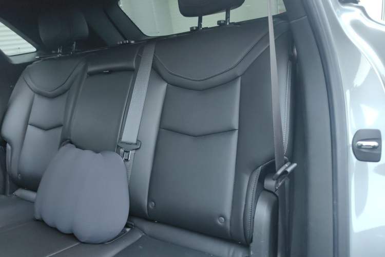 Used Cadillac XT5 2023 2.0T Two-Wheel-Drive Fashion Edition Left Rear Seat