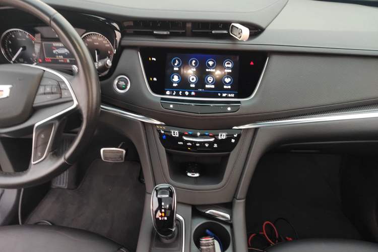 Used Cadillac XT5 2023 2.0T Four-Wheel Drive Prestige Version (Ultimate Edition) Audio And AC Panel