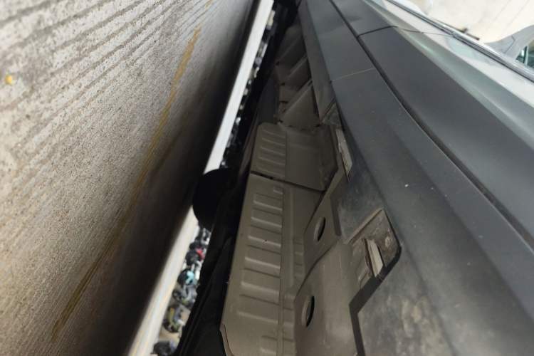 Used Cadillac XT5 2023 2.0T Two-Wheel-Drive Fashion Edition Chassis Rear Left