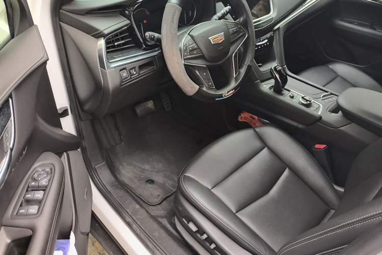 Used Cadillac XT5 2023 2.0T Two-Wheel-Drive Fashion Edition Driver Seat