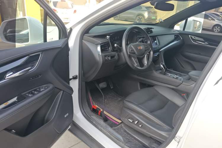 Used Cadillac XT5 2023 2.0T Two-Wheel-Drive Fashion Edition Driver Seat