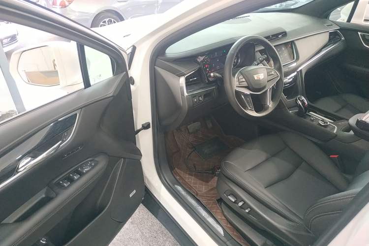 Used Cadillac XT5 2023 2.0T Two-Wheel-Drive Fashion Edition Driver Seat