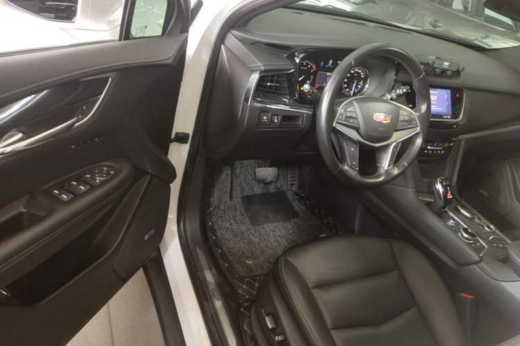Used Cadillac XT5 2023 2.0T Two-Wheel-Drive Fashion Edition Driver Seat
