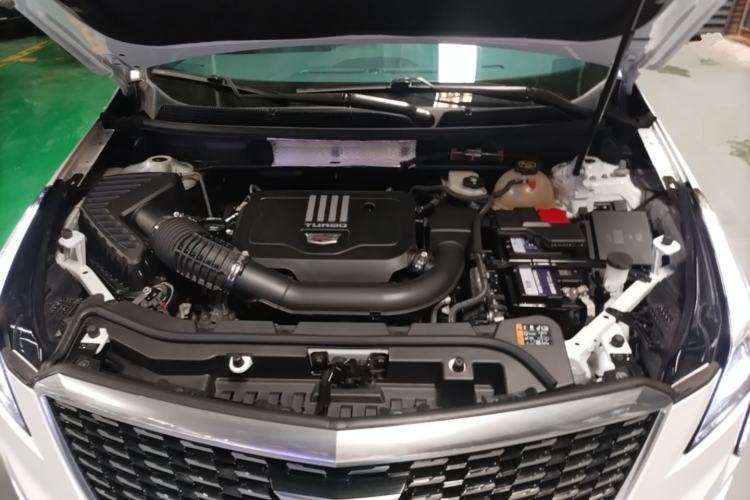 Used Cadillac XT5 2023 2.0T Two-Wheel-Drive Fashion Edition Engine Bay
