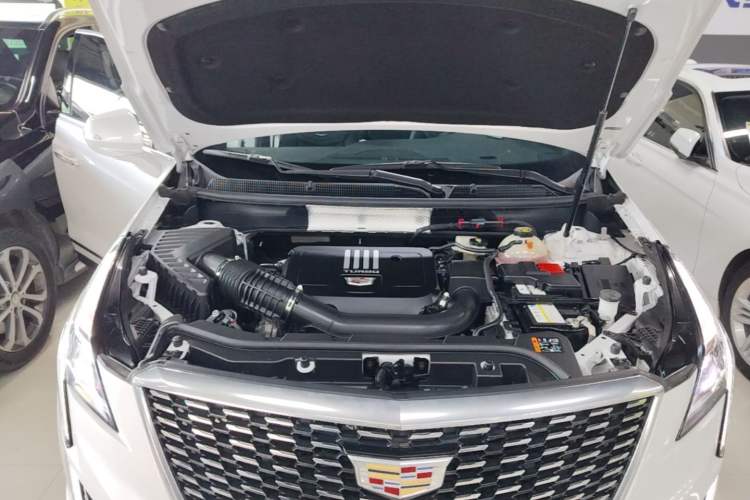 Used Cadillac XT5 2023 2.0T Two-Wheel-Drive Fashion Edition Engine Bay