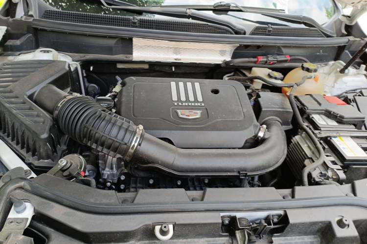 Used Cadillac XT5 2023 2.0T Two-Wheel-Drive Fashion Edition Engine Bay