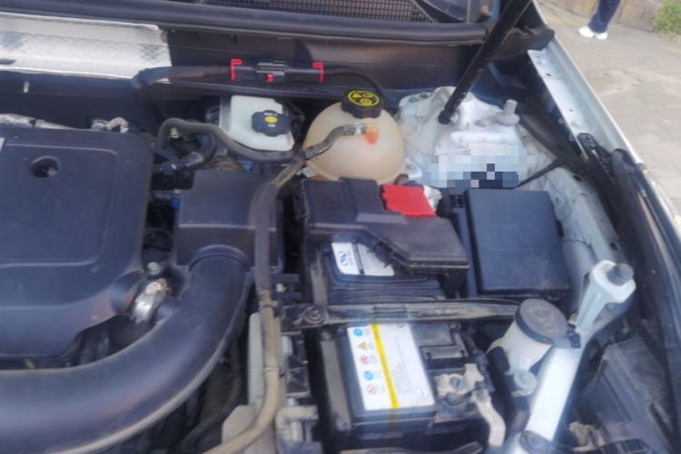 Used Cadillac XT5 2023 2.0T Two-Wheel-Drive Fashion Edition Engine Bay Left