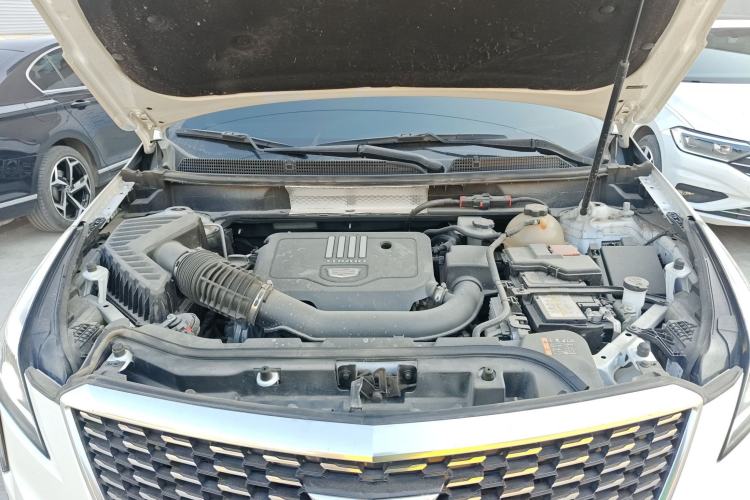 Used Cadillac XT5 2023 2.0T Two-Wheel-Drive Fashion Edition Engine Bay