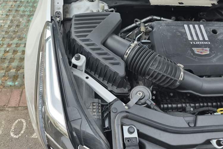 Used Cadillac XT5 2023 2.0T Two-Wheel-Drive Fashion Edition Engine Bay Right