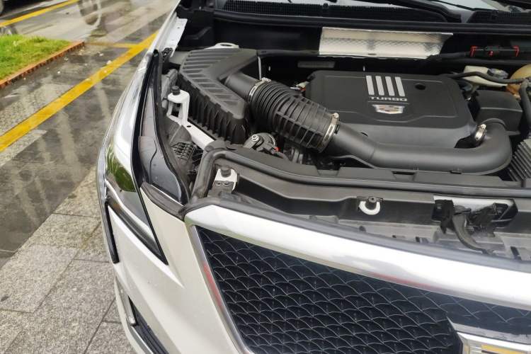 Used Cadillac XT5 2023 2.0T Four-Wheel Drive Prestige Version (Ultimate Edition) Engine Bay Right